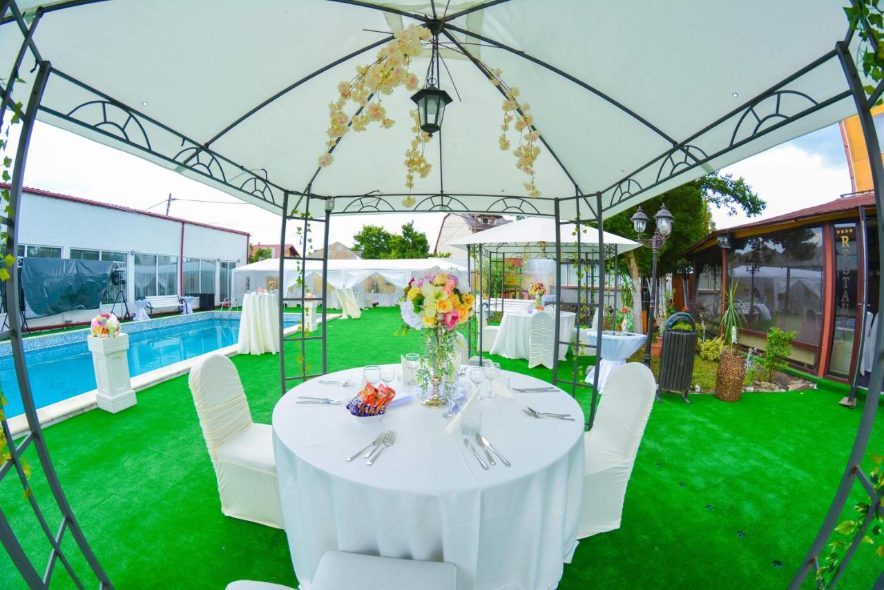 Pensiune Valentina Hotel รึมนิคูวัลเจีย ภายนอก รูปภาพ